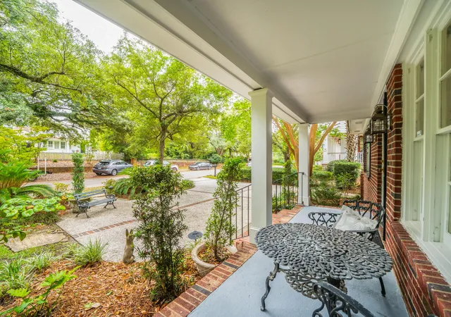 5th image of 114 Live Oak Dr, Mount Pleasant, SC 29464 | MLS# 26018230
