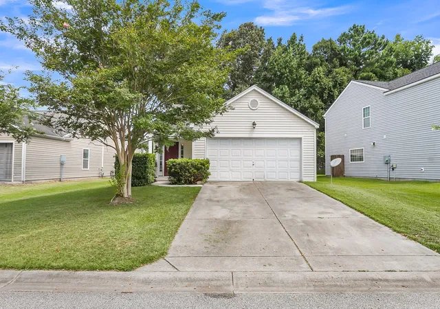 Photo 2 of Single family home for sale at 210 Salkahatchie, Summerville, SC 29485 | MLS# 26021132 | Listing updated on 2026-09-14