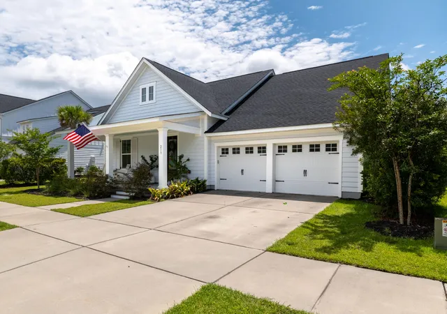 Photo 2 of Single family home for sale at 213 Clearblue Loop, Summerville, SC 29486 | MLS# 26017983 | Listing updated on 2026-09-19
