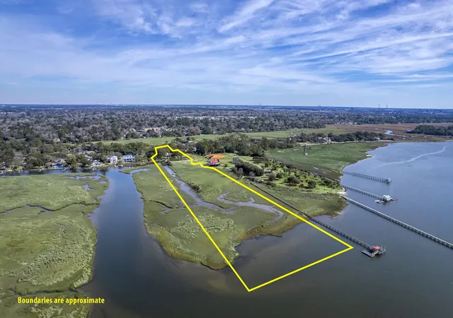 Land for sale at 185 Wappoo Rd, Charleston, SC 29407 | MLS# 25006235