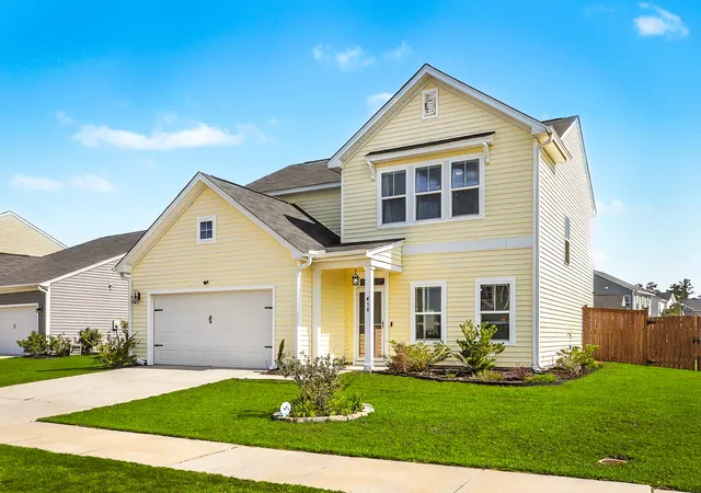 Photo 3 of Single family home for sale at 418 Carrara Dr, Summerville, SC 29486 | MLS# 26016791 | Listing updated on 2026-10-08
