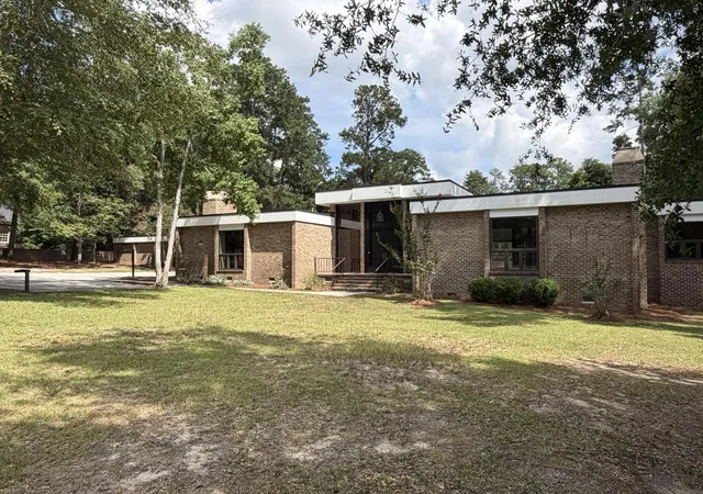 Photo 3 of Single family home for sale at 255 Mason Dr, Orangeburg, SC 29118 | MLS# 26022224 | Listing updated on 2026-10-01