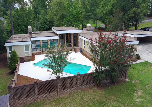 Photo 3 of Single family home for sale at 255 Mason Dr, Orangeburg, SC 29118 | MLS# 26022224 | Listing updated on 2026-10-08