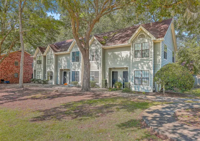 Homes for sale in Mount Pleasant, SC | 904 Sea Gull Dr, Mount Pleasant, SC 29464 | MLS# 26016448