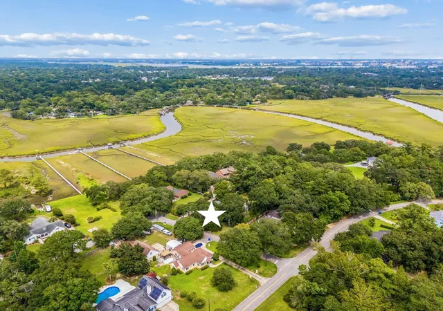 Photo 3 of Single family home for sale at 214 Island Dr, Charleston, SC 29407 | MLS# 26024573 | Listing updated on 2026-09-17