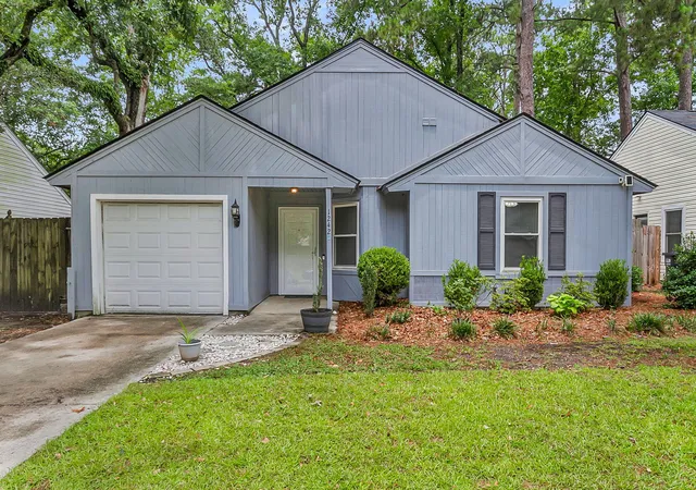 Homes for sale in Ladson, SC | 1242 Maryland Dr, Ladson, SC 29456 | MLS# 26018435