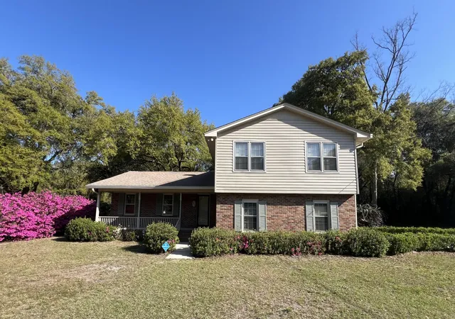 Homes for sale in Walterboro, SC | 204 Gervais St, Walterboro, SC 29488 | MLS# 26008871