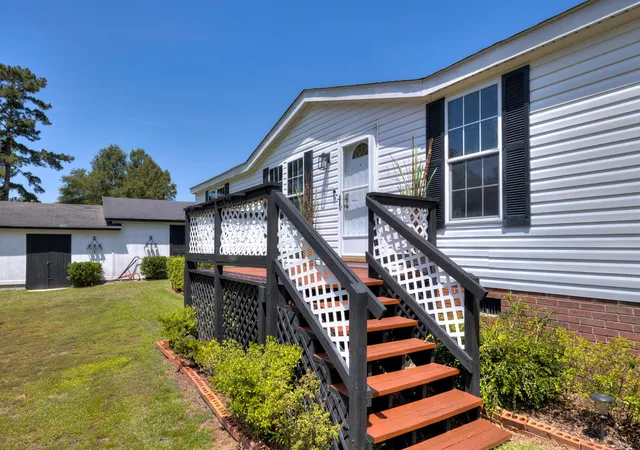 Photo 3 of Manufactured home for sale at 1246 Little John Rd, Manning, SC 29102 | MLS# 26022185 | Listing updated on 2026-08-21