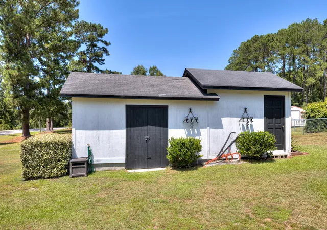 Photo 4 of Manufactured home for sale at 1246 Little John Rd, Manning, SC 29102 | MLS# 26022185 | Listing updated on 2026-08-21
