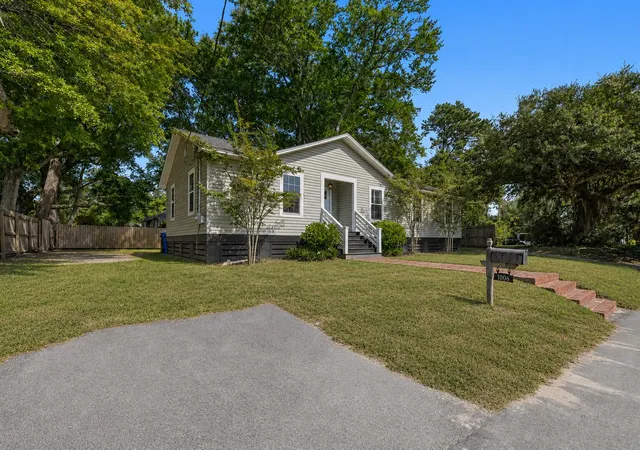 Photo 2 of Single family home for sale at 1006 Fiall St, Charleston, SC 29407 | MLS# 26017080 | Listing updated on 2026-09-17