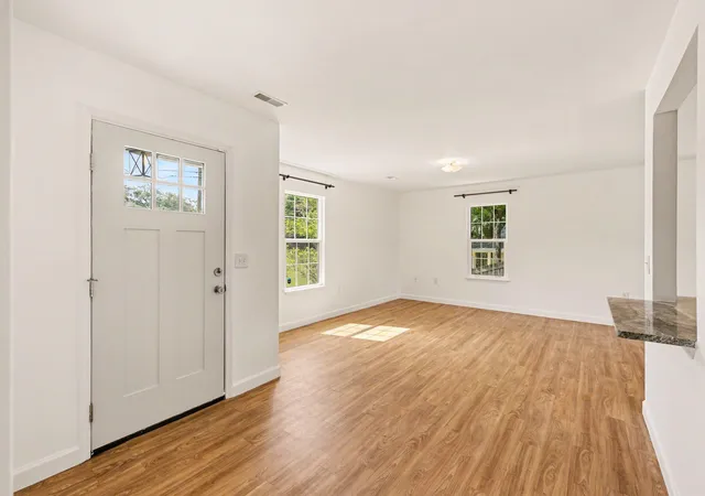 Photo 4 of Single family home for sale at 1006 Fiall St, Charleston, SC 29407 | MLS# 26017080 | Listing updated on 2026-09-17