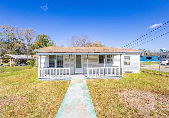 1st image of 1632 Central Ave, Summerville, SC 29483 | MLS# 26015562