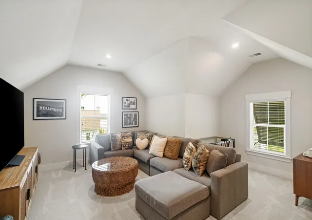 Photo 4 of Single family home for sale at 1831 Bolden Dr, Mount Pleasant, SC 29466 | MLS# 26018970 | Listing updated on 2026-09-11