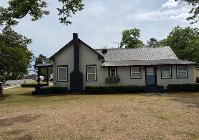 Photo 3 of Single family home for sale at 312 S Parler Ave, Saint George, SC 29477 | MLS# 26020684 | Listing updated on 2026-08-04