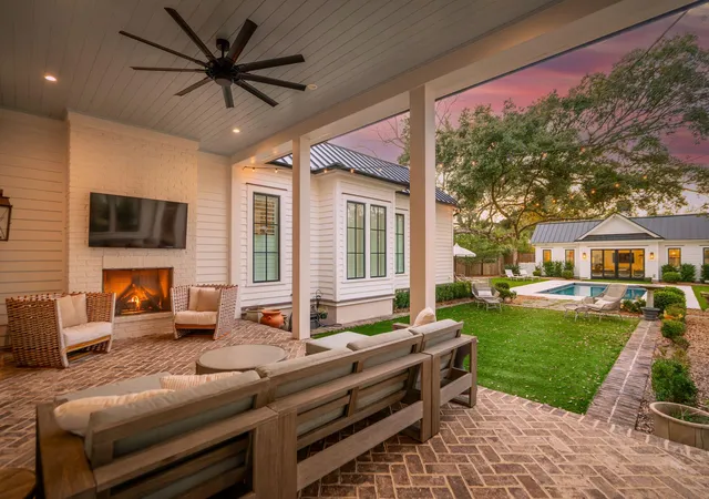 5th image of 922 Mccants Dr, Mount Pleasant, SC 29464 | MLS# 26007882