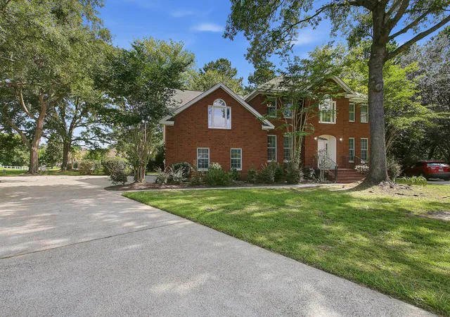 Photo 3 of Single family home for sale at 113 N Gateshead Xing, Goose Creek, SC 29445 | MLS# 26022741 | Listing updated on 2026-09-03
