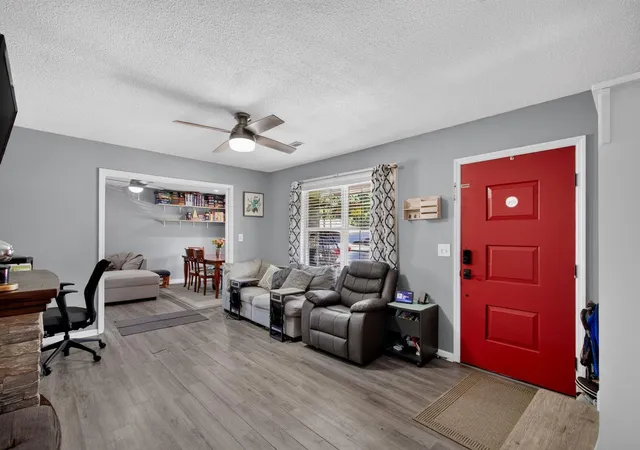 Photo 4 of Single family home for sale at 105 Beatrice Ln, Summerville, SC 29485 | MLS# 26021879 | Listing updated on 2026-09-25