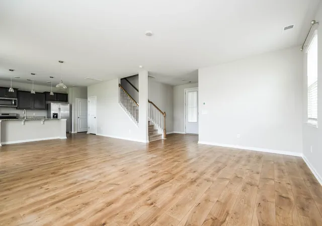3rd image of 402 Bering Ln, Summerville, SC 29486 | MLS# 26018213