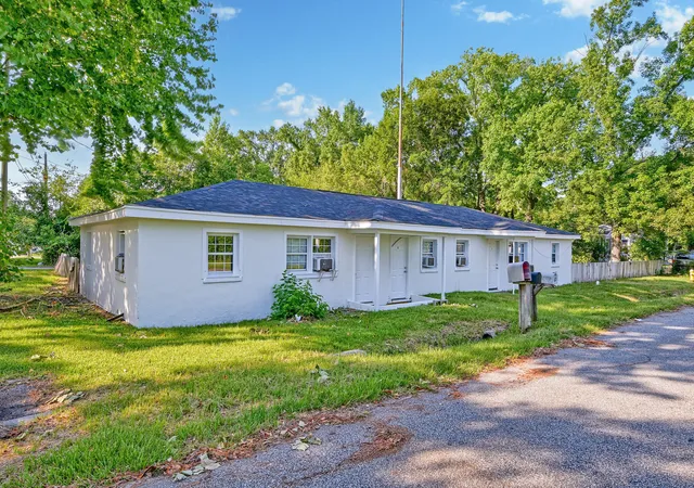 35th image of 2205 Russelldale Ave, North Charleston, SC 29406 | MLS# 26019700