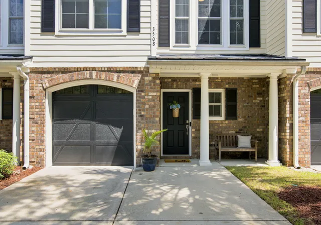 Homes for sale in Mount Pleasant, SC | 3508 Bagley Dr, Mount Pleasant, SC 29466 | MLS# 26019582