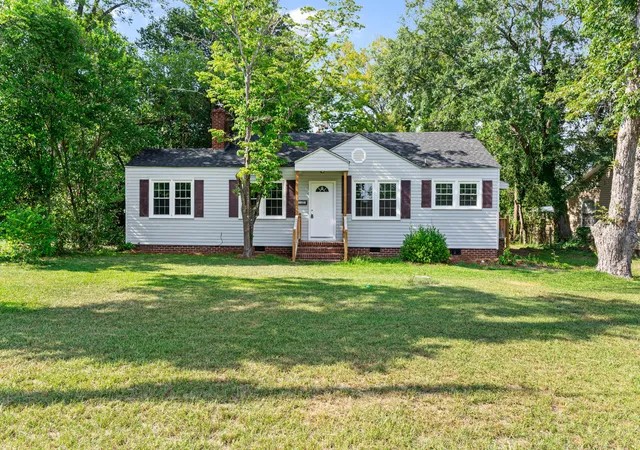 Photo 1 of Single family home for sale at 1125 Schley St, Orangeburg, SC 29115 | MLS# 26024135 | Listing updated on 2026-09-29