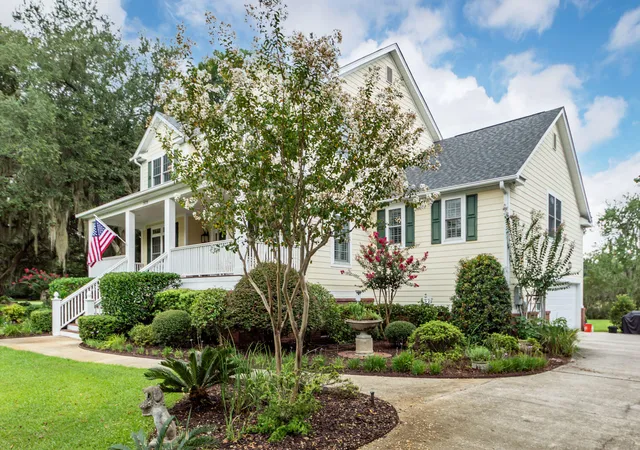 Photo 3 of Single family home for sale at 3938 Willow Pointe Ln, Johns Island, SC 29455 | MLS# 26022362 | Listing updated on 2026-09-12