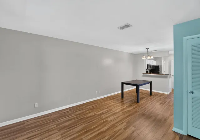 Photo 4 of Townhouse for sale at 1530 Fort Johnson Rd #Apt 1l, Charleston, SC 29412 | MLS# 26023734 | Listing updated on 2026-09-09