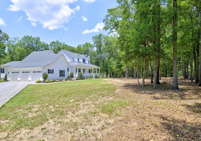 Photo 3 of Single family home for sale at 315 Griffith Ln, Elloree, SC 29047 | MLS# 26020222 | Listing updated on 2026-08-31
