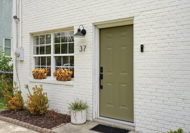 Photo 3 of Townhouse for sale at 37 F St #Apt A, Charleston, SC 29403 | MLS# 26022973 | Listing updated on 2026-09-17