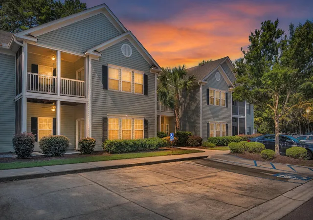 Homes for sale in Charleston, SC | 305 Pickering Ln, Charleston, SC 29414 | MLS# 26019748