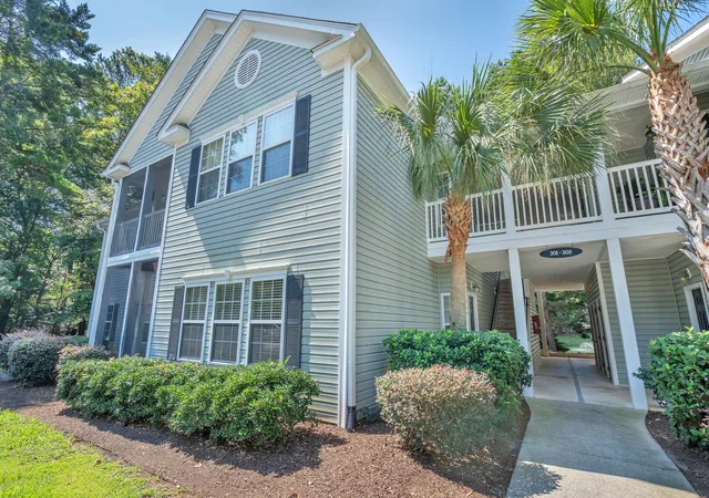 Homes for sale in Charleston, SC | 305 Pickering Ln, Charleston, SC 29414 | MLS# 26019748