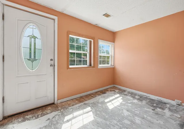image of 125 Lewis St, Walterboro, SC 29488 | MLS# 26023089