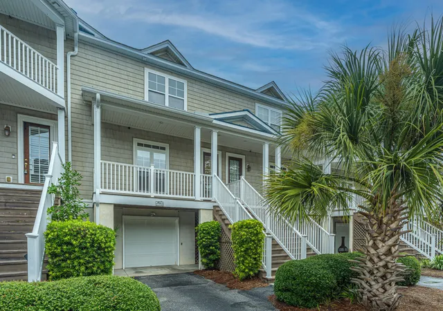 Photo 2 of Townhouse for sale at 1602 Hopeman Ln, Mount Pleasant, SC 29466 | MLS# 26021899 | Listing updated on 2026-09-18