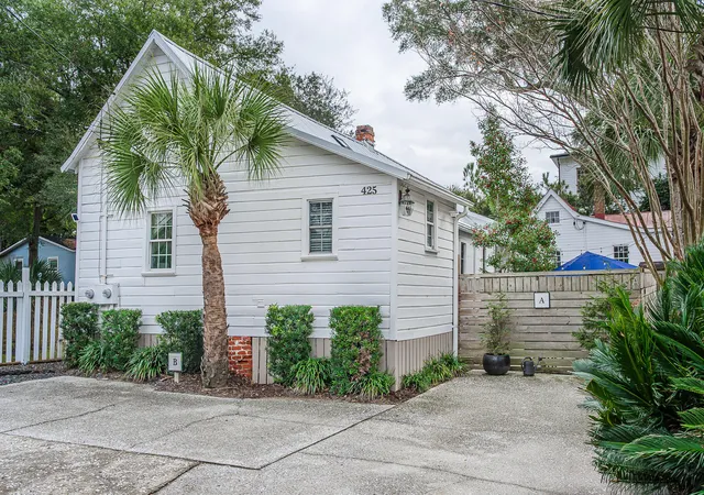 3rd image of 425 King St, Mount Pleasant, SC 29464