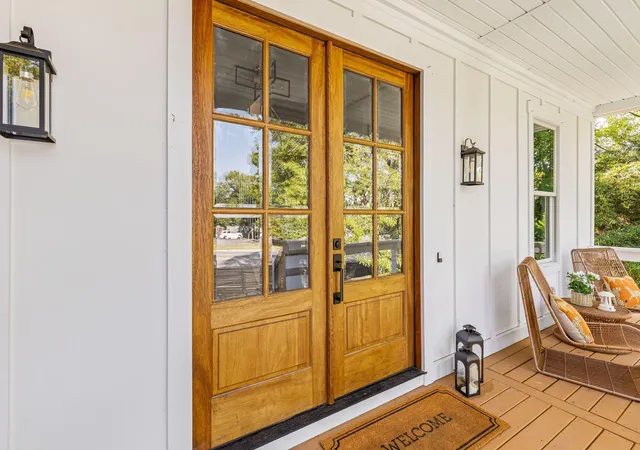 Photo 3 of Single family home for sale at 1216 Old Towne Rd, Charleston, SC 29407 | MLS# 26019633 | Listing updated on 2026-08-29