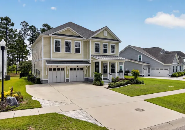 Photo 3 of Single family home for sale at 190 Calm Water Way, Summerville, SC 29486 | MLS# 26016921 | Listing updated on 2026-09-09