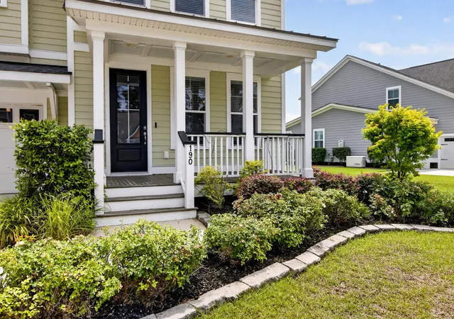 Photo 3 of Single family home for sale at 190 Calm Water Way, Summerville, SC 29486 | MLS# 26016921 | Listing updated on 2026-09-09