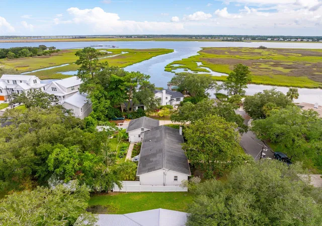 2nd image of 209 Cynthia Ln, Charleston, SC 29407 | MLS# 26022952