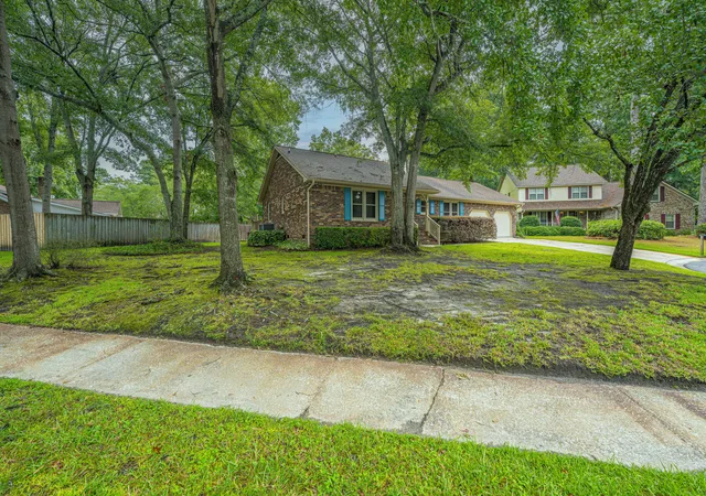 Photo 3 of Single family home for sale at 132 Harrow Pl, Goose Creek, SC 29445 | MLS# 26022545 | Listing updated on 2026-10-02