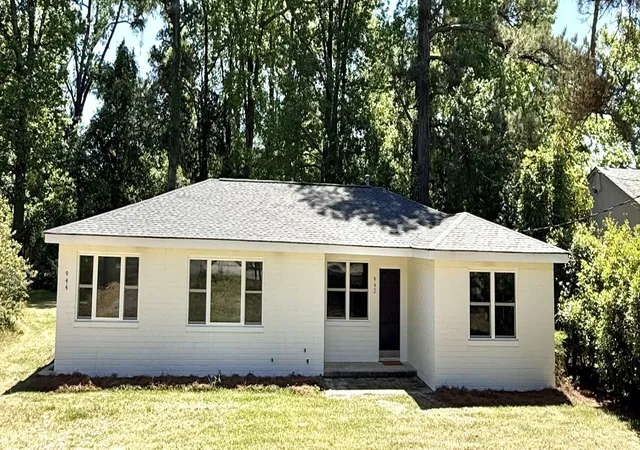 1st image of 944 Park St, Orangeburg, SC 29115 | MLS# 26012396