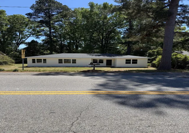 33rd image of 944 Park St, Orangeburg, SC 29115 | MLS# 26012396