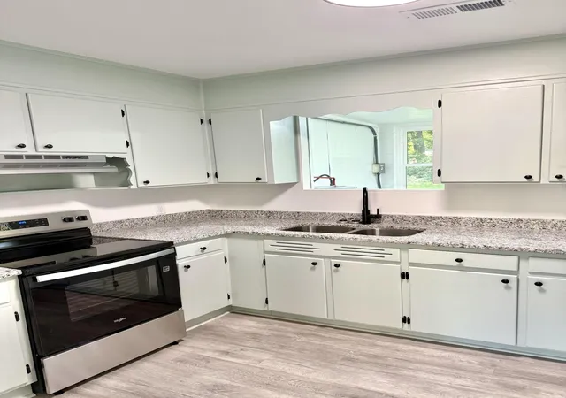 Listing Photo 5 - Condo for sale in building located at 944 Park St, Orangeburg, SC 29115