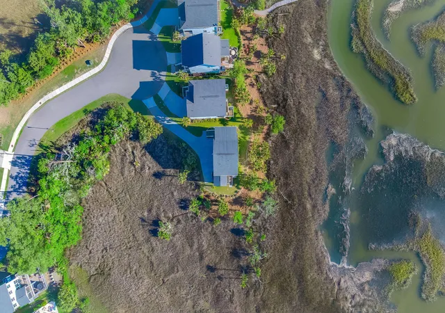 Photo 4 of Single family home for sale at 935 Governors Cay Cir, Daniel Island, SC 29492 | MLS# 26014617 | Listing updated on 2026-09-15
