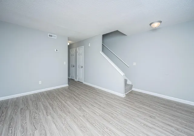 Listing Photo 4 - Condo for sale in building located at 7653 Hunters Ridge Ln, North Charleston, SC 29420