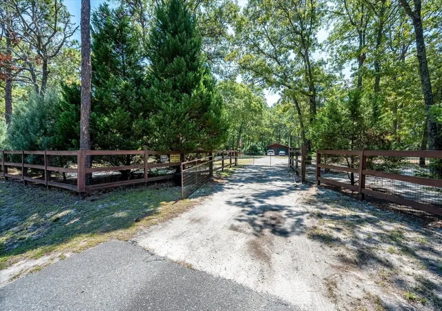 Homes for sale in Walterboro, SC | 650 Cromwell Ln, Walterboro, SC 29488 | MLS# 26019819