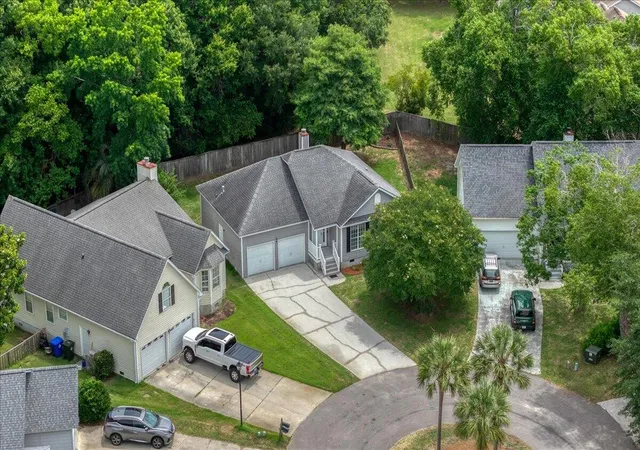 Photo 2 of Single family home for sale at 1082 Old Battery Cir, Charleston, SC 29412 | MLS# 26016758 | Listing updated on 2026-09-15