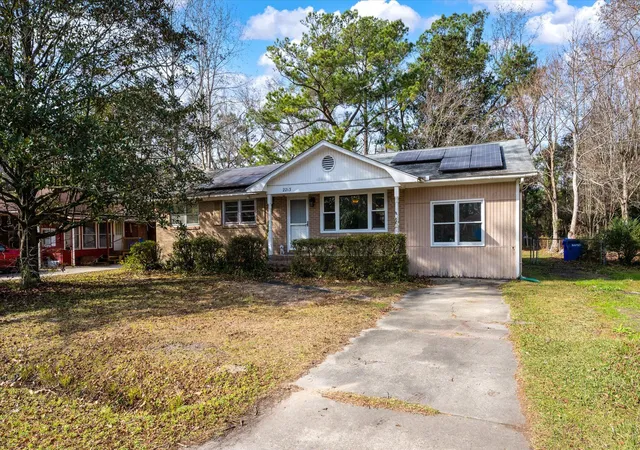 Photo 2 of Single family home for sale at 2213 Pinehurst Ave, Charleston, SC 29414 | MLS# 26001059 | Listing updated on 2026-08-05