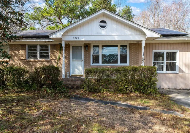 Photo 3 of Single family home for sale at 2213 Pinehurst Ave, Charleston, SC 29414 | MLS# 26001059 | Listing updated on 2026-08-05