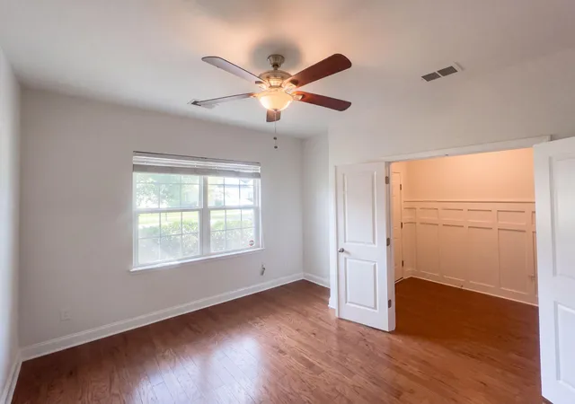 Photo 3 of Sale Pending at 301 Decatur Dr, Summerville, SC 29486 | MLS# 26022713 | Listing updated on 2026-10-03