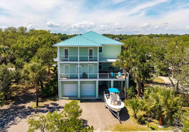 Homes for sale in Edisto Island, SC | 7674 Legare Rd, Edisto Island, SC 29438 | MLS# 26018720